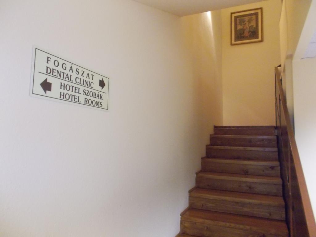 Hotel Central King Budapest Eksteriør billede